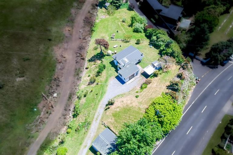 Photo of property in 112 Ngarara Road, Waikanae, 5036