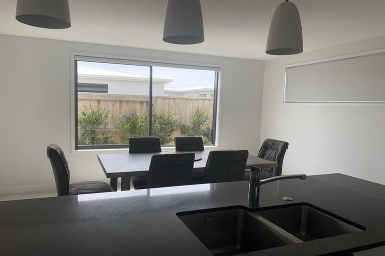 Photo of property in 76 Franks Way, Papamoa Beach, Papamoa, 3118
