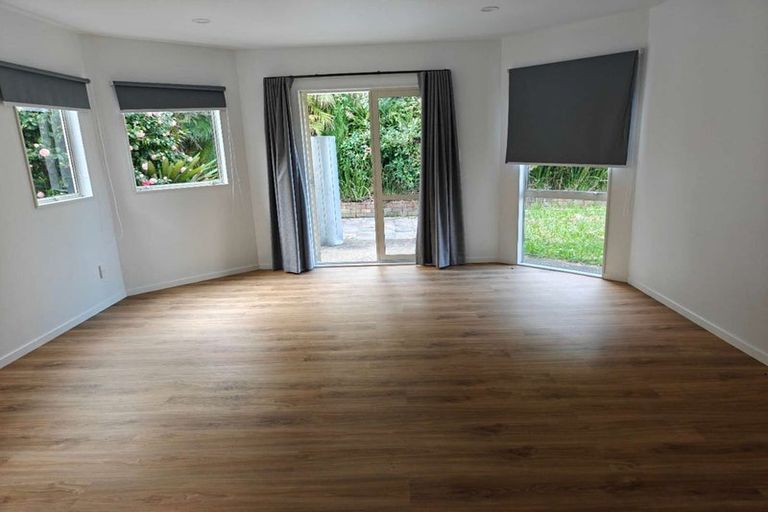 Photo of property in 42 Sharon Road, Waiake, Auckland, 0630