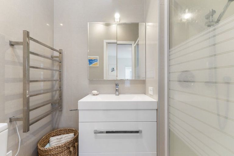 Photo of property in 19 Mayfair Crescent, Mairangi Bay, Auckland, 0630