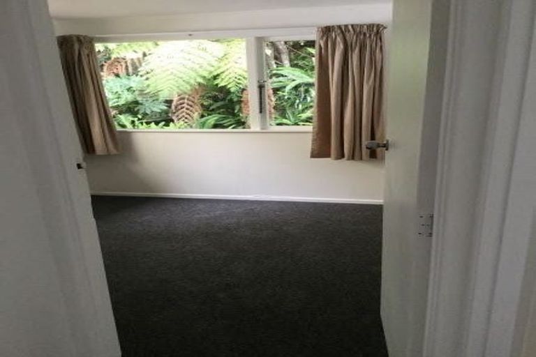 Photo of property in 54 Derwent Crescent, Titirangi, Auckland, 0604