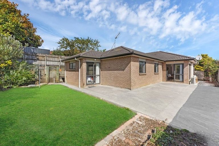 Photo of property in 22 Keri Vista Rise, Papakura, 2110