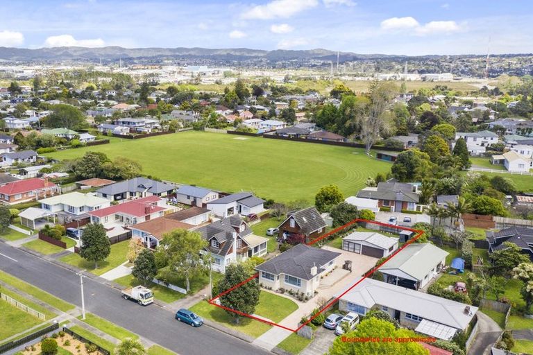 Photo of property in 20 Peachgrove Road, Te Atatu Peninsula, Auckland, 0610