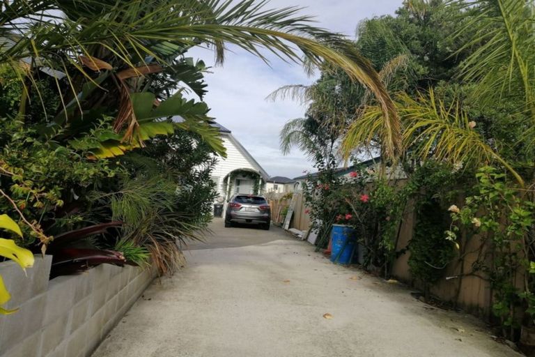 Photo of property in 76 Ferndown Avenue, Papatoetoe, Auckland, 2025