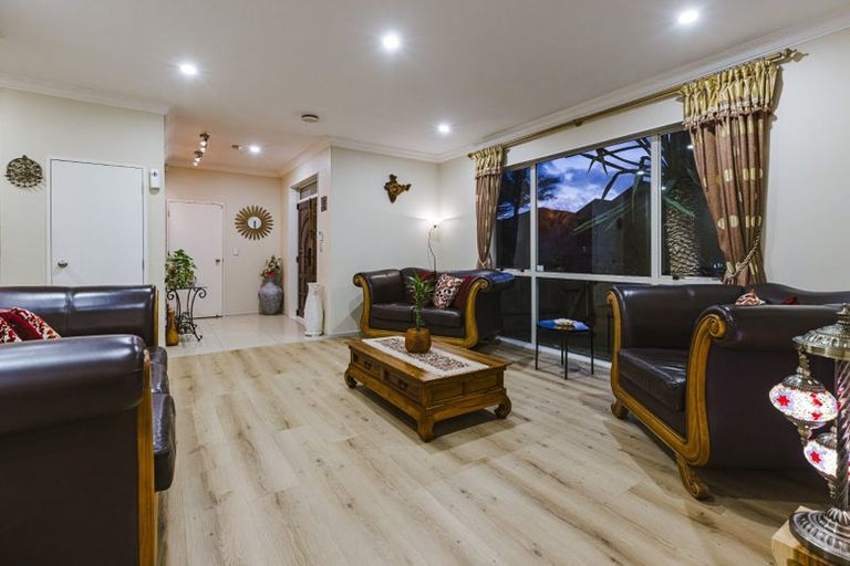 Photo of property in 12 Janway Avenue, Flat Bush, Auckland, 2016