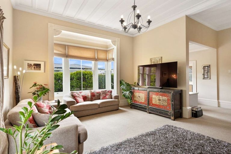 Photo of property in 44 Te Mata Road, Havelock North, 4130