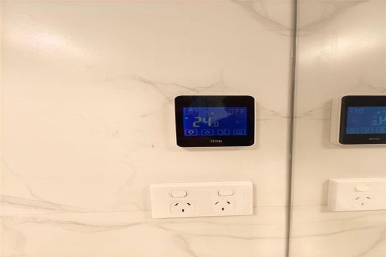 Photo of property in 13/13 Grove Lane, Pakuranga, Auckland, 2010