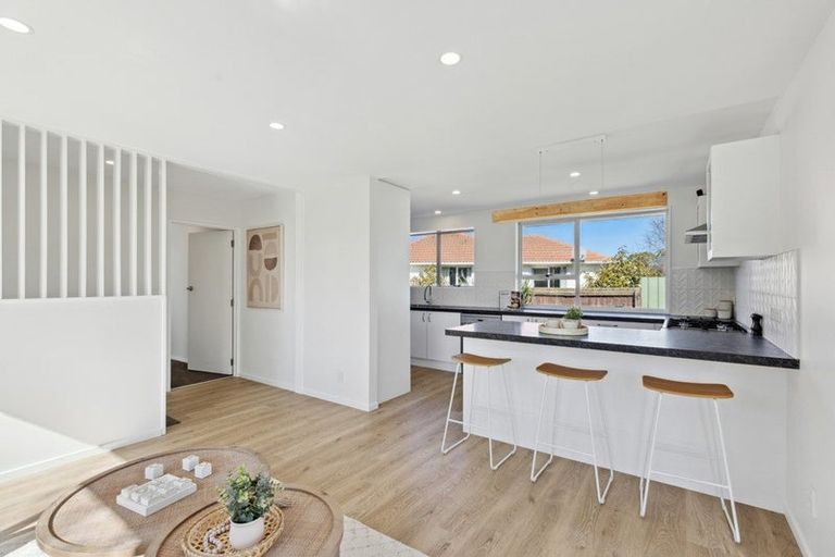 Photo of property in 10 Mckellar Place, Hornby, Christchurch, 8042