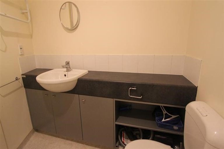 Photo of property in Hume House, 152u9 The Terrace, Wellington Central, Wellington, 6011