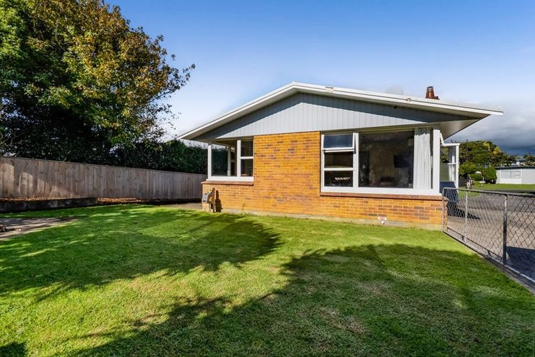 Photo of property in 17 Hua Street, Bell Block, New Plymouth, 4312
