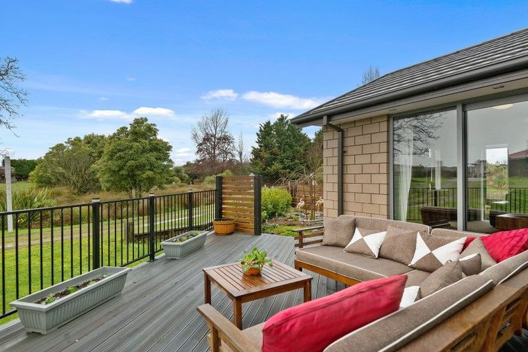 Photo of property in 28 Springwater Avenue, Northwood, Christchurch, 8051