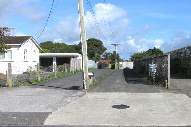 Photo of property in 732 Te Atatu Road, Te Atatu Peninsula, Auckland, 0610