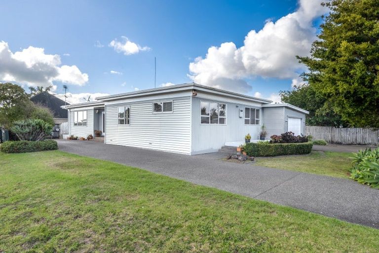 Photo of property in 11 Drake Street, Howick, Auckland, 2014
