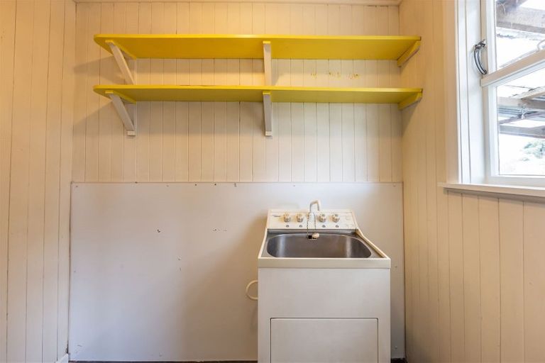 Photo of property in 17 Dunarnan Street, Avonside, Christchurch, 8061