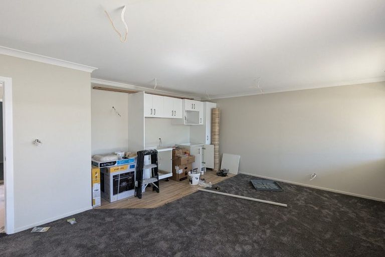 Photo of property in 19u2 Collins Avenue, Tawa, Wellington, 5028