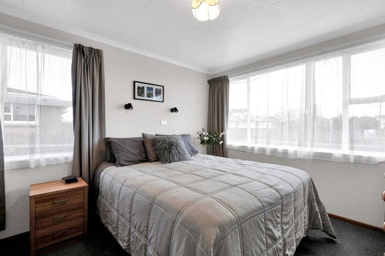 Photo of property in 1/5 Waimea Street, Westown, New Plymouth, 4310