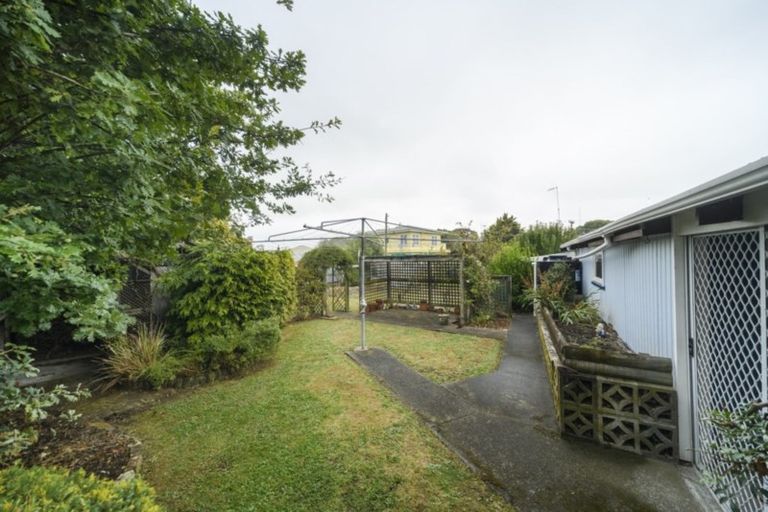 Photo of property in 2 Rira Street, Marton, 4710