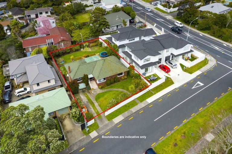 Photo of property in 1 Roseberry Avenue, Birkenhead, Auckland, 0626