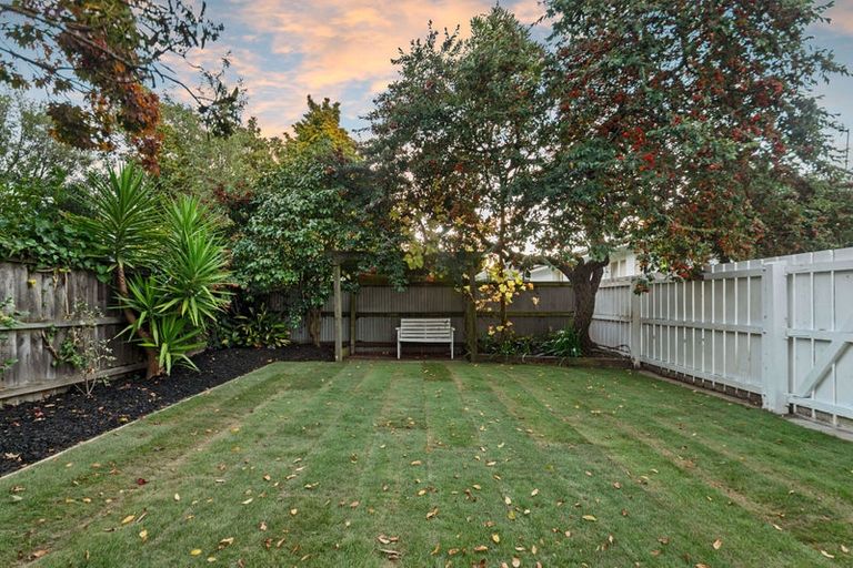 Photo of property in 124b Glandovey Road, Strowan, Christchurch, 8052