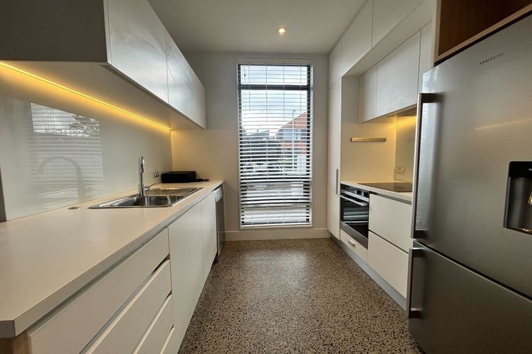 Photo of property in 17 Isitt Road, Hobsonville, Auckland, 0616