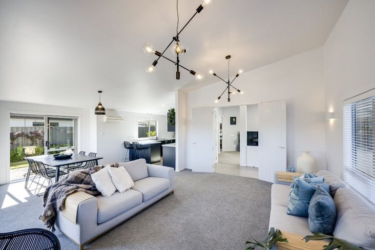 Photo of property in 14 Pacific Avenue, Poraiti, Napier, 4112