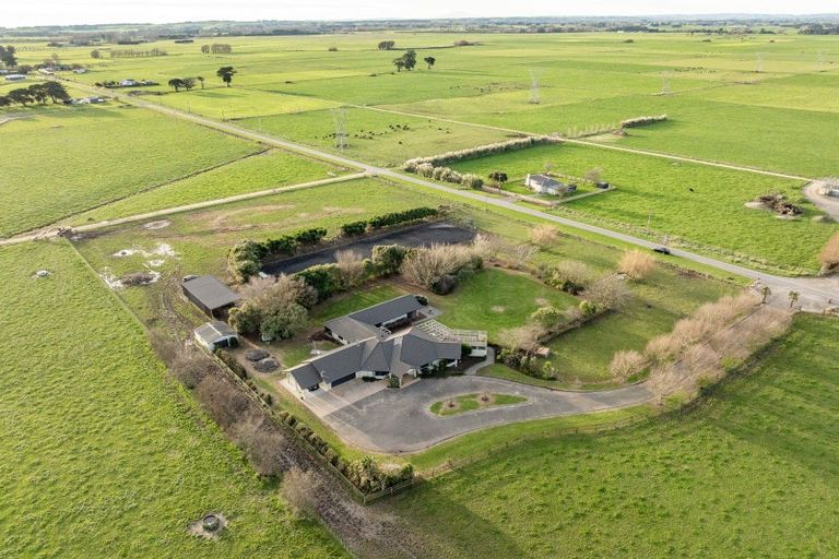 Photo of property in 11 Mckenzie Settlement Road, Kairanga, Palmerston North, 4475