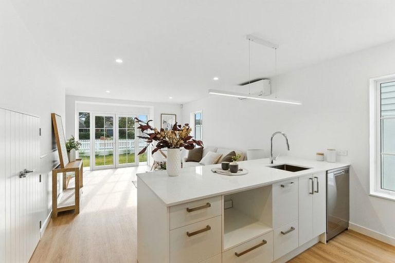 Photo of property in 2/6 Ensors Road, Opawa, Christchurch, 8023