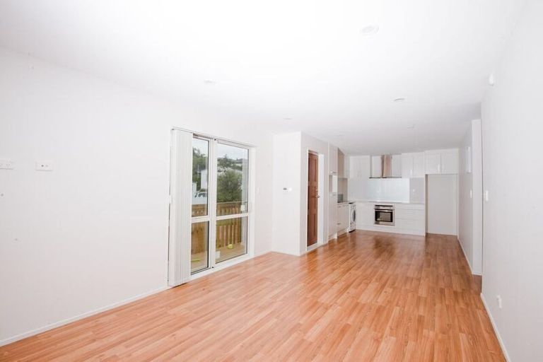 Photo of property in 3 Metric Place, Te Atatu South, Auckland, 0610