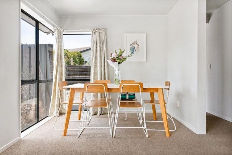 Photo of property in 20a Kane Road, Papamoa Beach, Papamoa, 3118