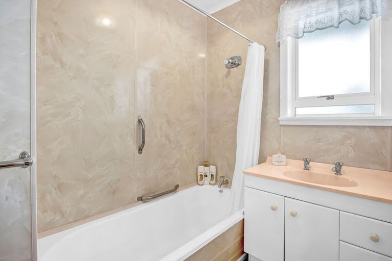 Photo of property in 7 Murray Avenue, Hawera, 4610