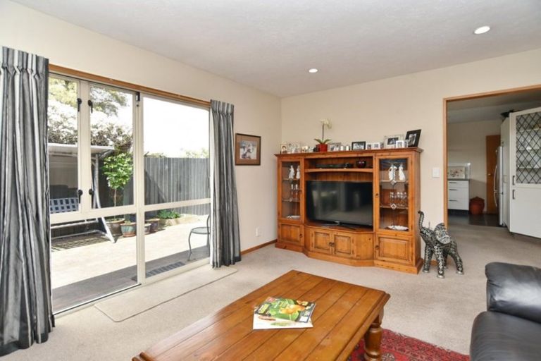 Photo of property in 24b Picton Avenue, Riccarton, Christchurch, 8011