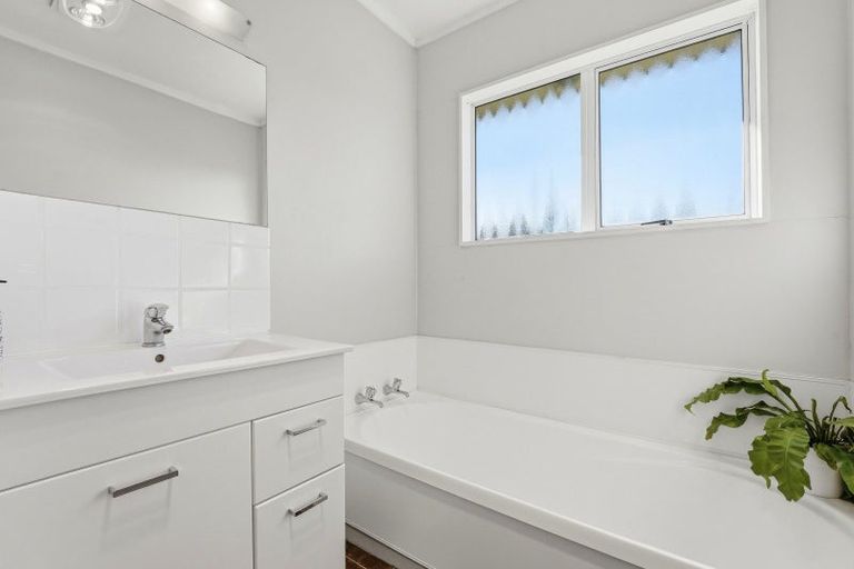 Photo of property in 42 Caroline Drive, Feilding, 4702