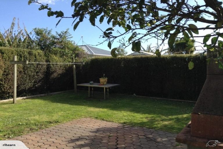 Photo of property in 6 Murray Road, Te Atatu Peninsula, Auckland, 0610