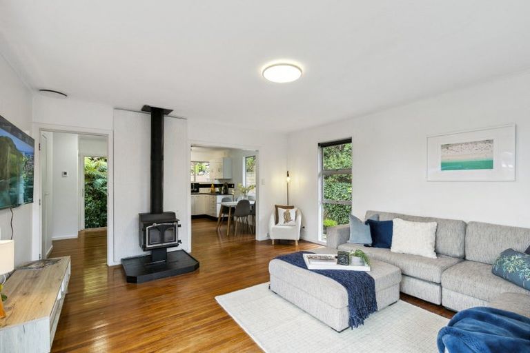 Photo of property in 85 Ruskin Road, Newlands, Wellington, 6037
