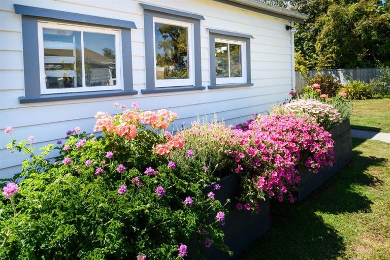 Photo of property in 30 Signal Street, Marton, 4710