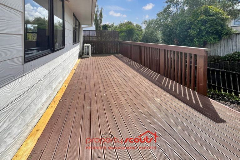 Photo of property in 25 Lilburn Crescent, Massey, Auckland, 0614