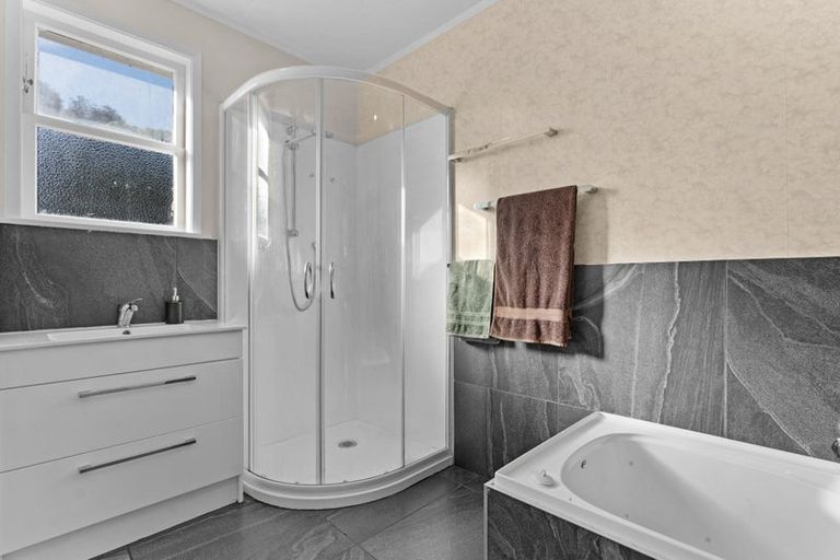 Photo of property in 9 Anderson Street, Eketahuna, 4900