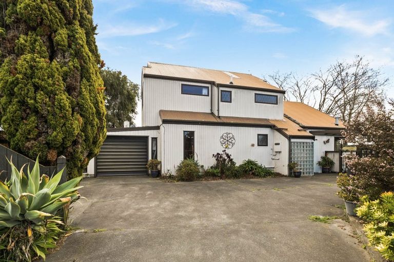 Photo of property in 16 Cormack Place, Greenmeadows, Napier, 4112