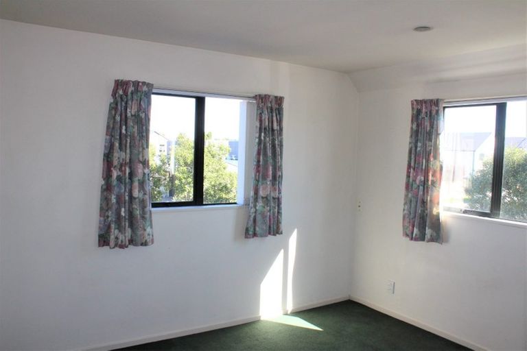Photo of property in 74 Mandeville Street, Riccarton, Christchurch, 8011