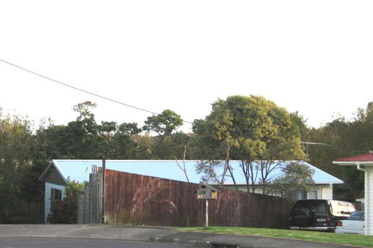 Photo of property in 23 Cornwall Street, Te Atatu South, Auckland, 0610