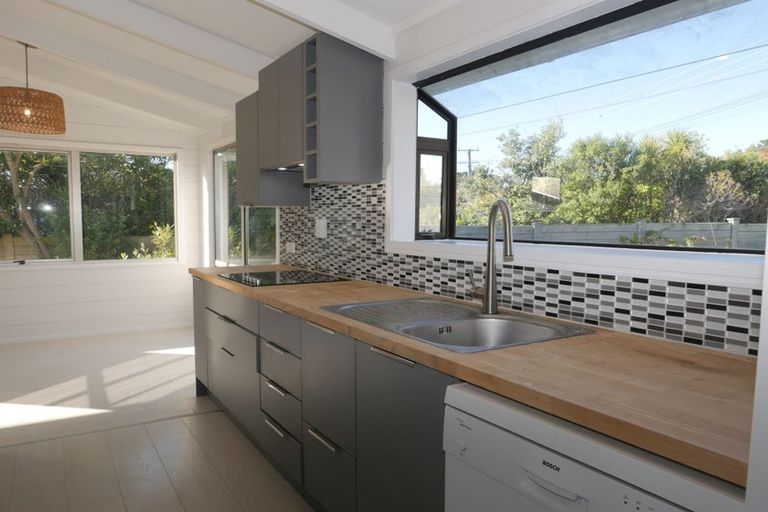 Photo of property in 1 Makora Road, Otaihanga, Paraparaumu, 5036