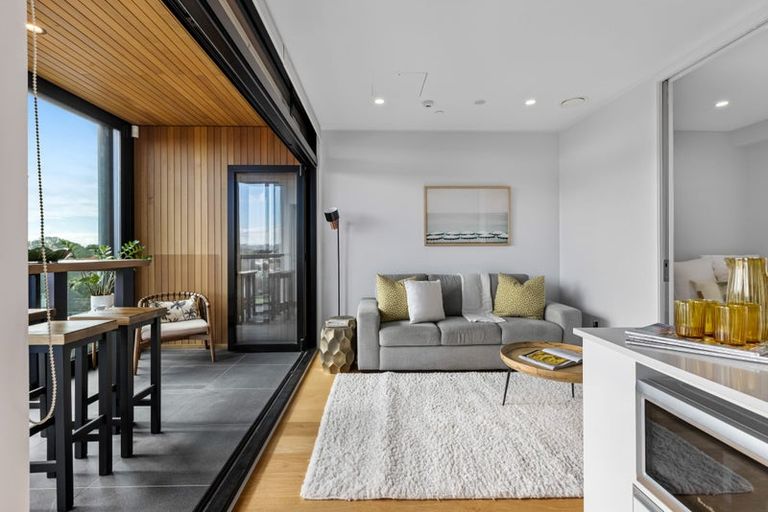 Photo of property in Frank Sargeson Apts, 302/80 Anzac Street, Takapuna, Auckland, 0622