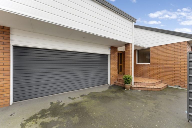 Photo of property in 73 Matipo Street, Riccarton, Christchurch, 8041