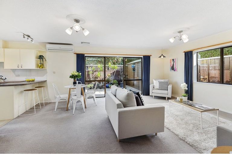 Photo of property in 21 Cecil Road, Tawa, Wellington, 5028