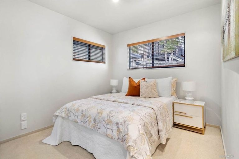 Photo of property in 49a Rehia Road, Massey, Auckland, 0614