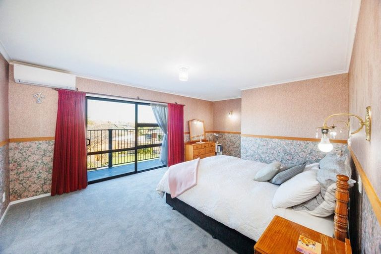 Photo of property in 4 Gainsborough Grove, Highbury, Palmerston North, 4412