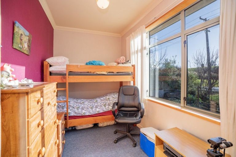 Photo of property in 52 Level Street, Dipton, 9791