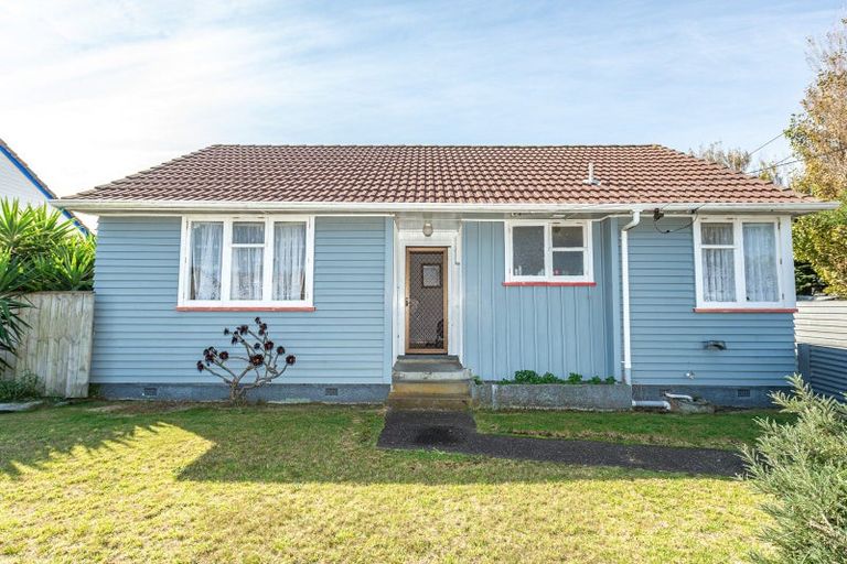 Photo of property in 51 Kowhai Street, Castlecliff, Whanganui, 4501