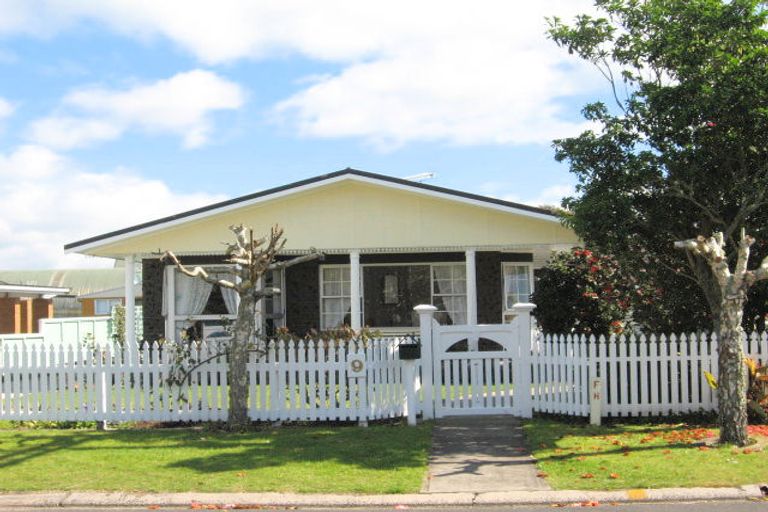 Photo of property in 9 Hamilton Crescent, Whitianga, 3510