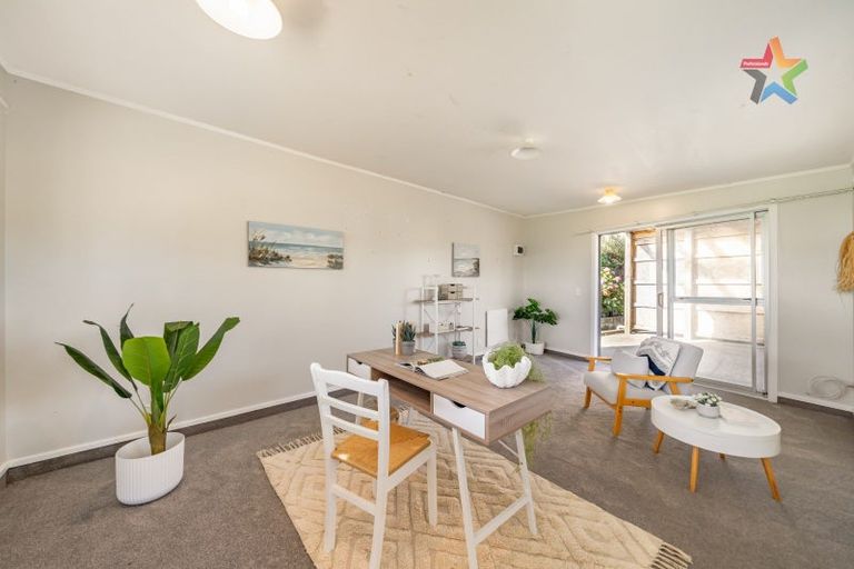 Photo of property in 80 Greenwood Boulevard, Otaki, 5512